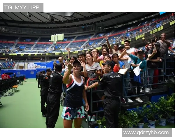 上海网球队反击之路:胜利与挫折交织的精彩瞬间分析 上海网球队反击之路:胜利与挫折交织的精彩瞬间分析